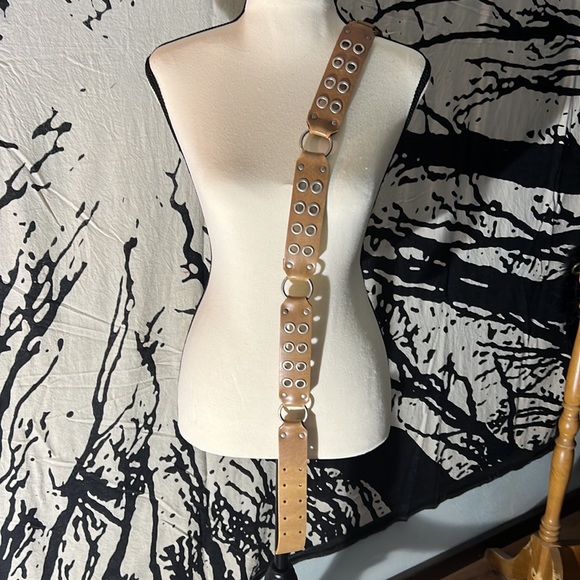 Belt Genuine Leather rivets O-ring linked - Picture 3 of 4